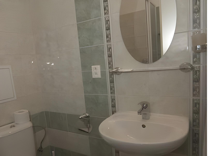 Bathroom 3, Pivovarsky dvur Zvikov, Písek