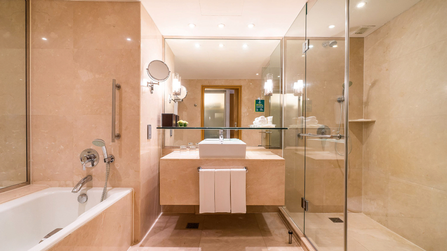Bathroom 15