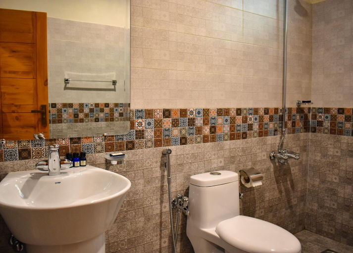 Bathroom 3, The Point by Roomy, Thandiani, Hazara