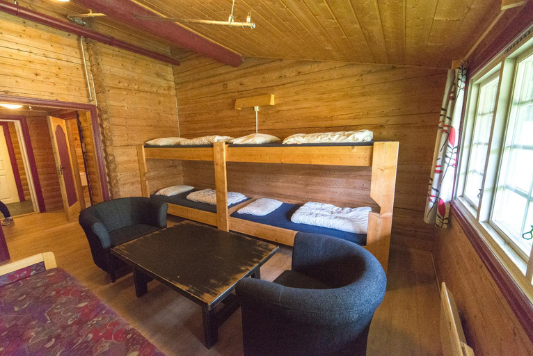 Others 3, Dombas Hostel, Dovre