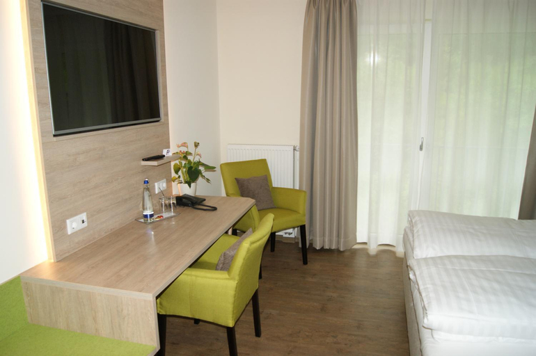 Bedroom 3, Hotel Restaurant Muckensee, Ostalbkreis