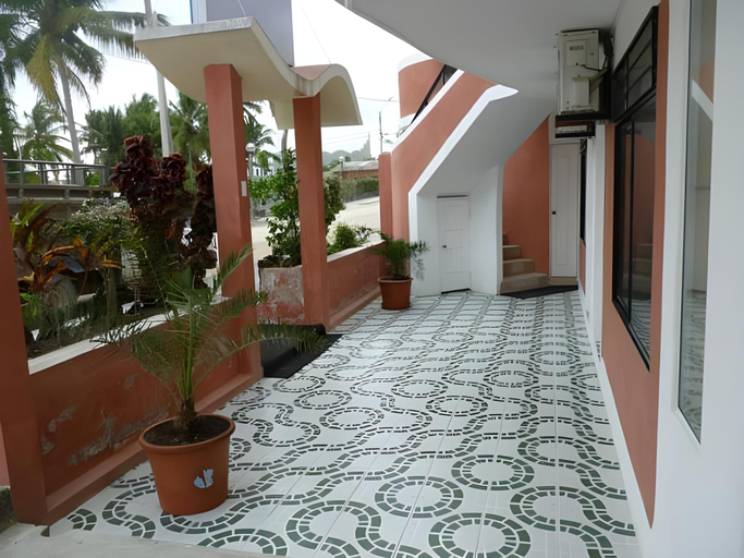 Others 5, Hostal Cerro Azul, Isabela