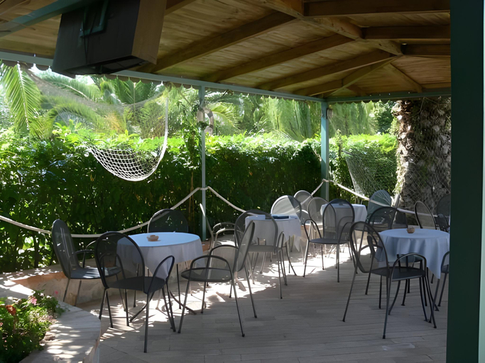 Food & Drinks 3, Residence e B&B Villamirella, Salerno