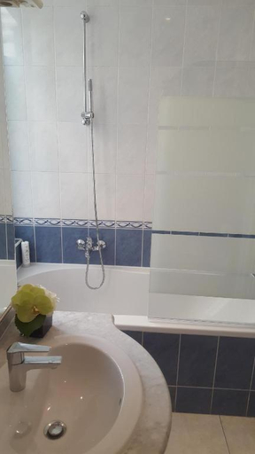 Others 3, Appartements Centre Ville Massena avec vue, Alpes-Maritimes
