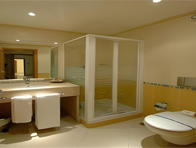 Bathroom 4, Algamar Apartments by Garvetur, Loulé