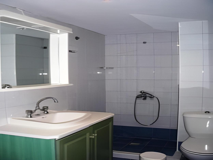 Bathroom 3, Bristol Apartments, South Aegean