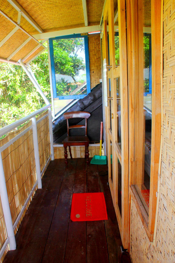 Others 2, Kris Kos, Badung