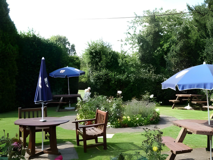 Others 5, Bedford Arms Hotel, Buckinghamshire