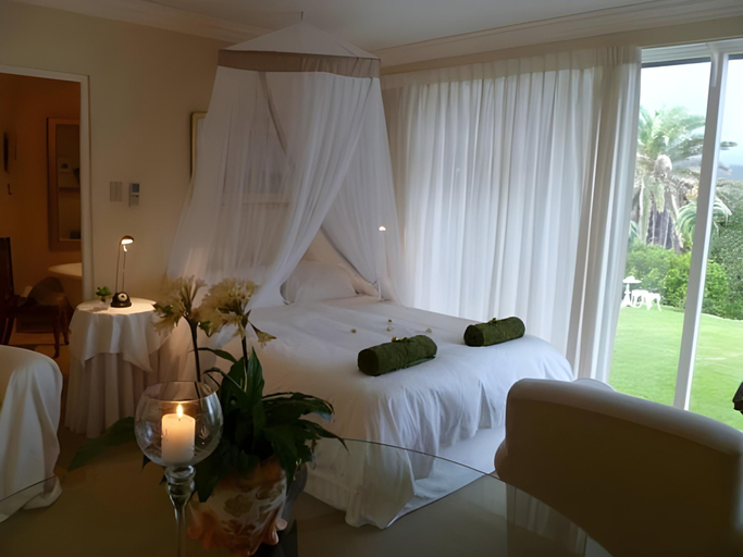Bedroom 3, Kennedys Beach Villa, Overberg