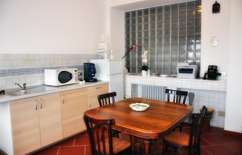 Others 4, B&B Casa di Donna, Napoli