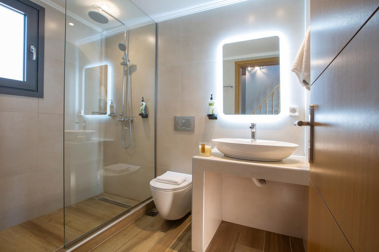 Bathroom 2, Zisis Suites, Ionian Islands