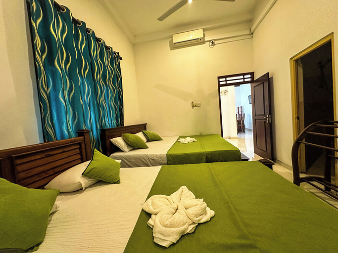 Bedroom 2, New Panda House, Galle Four Gravets