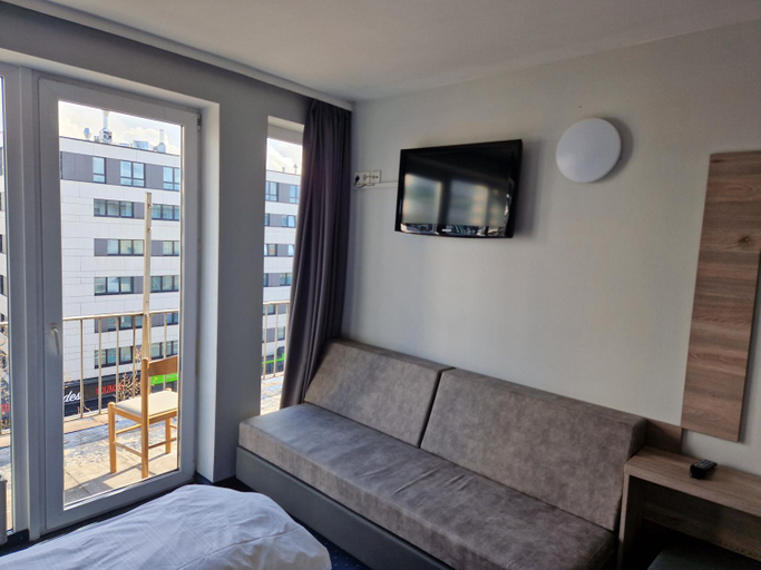 Others 5, Hotel Mercedes/Centrum, Hamburg