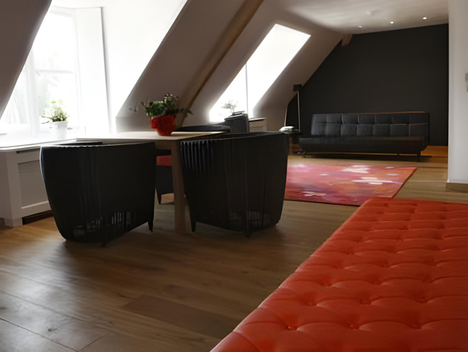 Others 5, 't VeerHuys, Buren