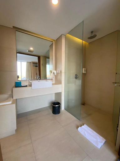 Bathroom 4