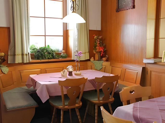 Food & Drinks 2, Boutique Hotel and Apartments Pension Sternen, Waldshut