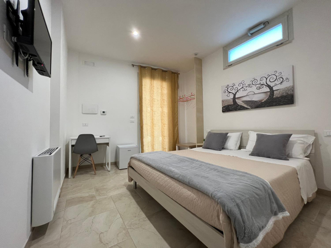 Others 2, B&B Quintadecima, Lecce