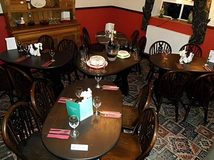 Food & Drinks 3, ザ ジャグ アンド グラス イン, Derbyshire