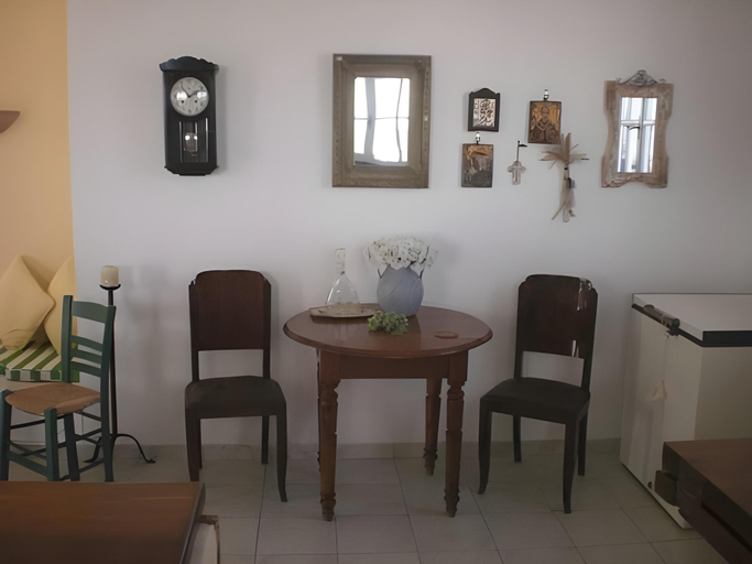 Others 5, Petros Rooms, South Aegean