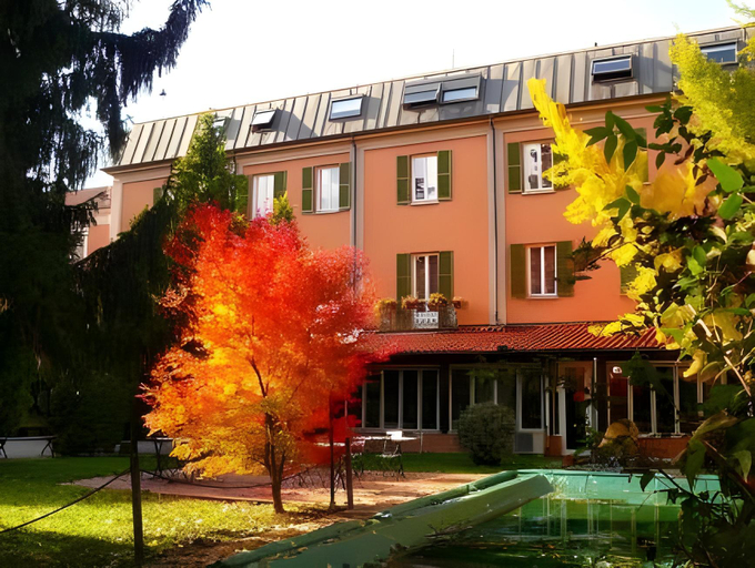 Exterior & Views 2, Hotel Milano Pool & Garden, Pavia