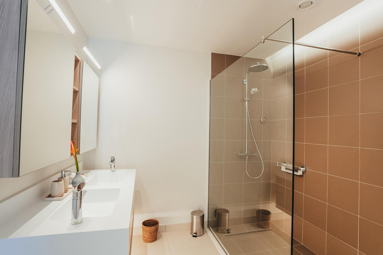 Bathroom 8