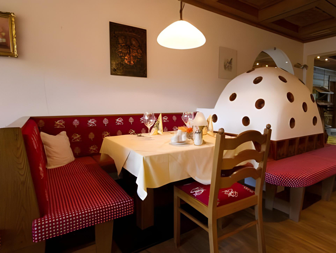 Bedroom 2, Schi- und Wanderhotel Berghof, Spittal an der Drau