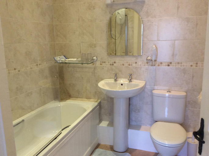 Bathroom 3, Whashton Springs Farm, North Yorkshire