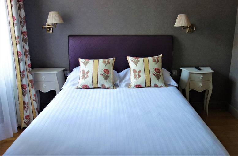 Bedroom 3, Hotel Restaurant Chartron, Drôme