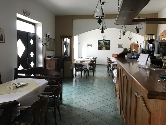 Food & Drinks 5, Restaurant penzion u Buchlovskeho zamku, Uherské Hradiště