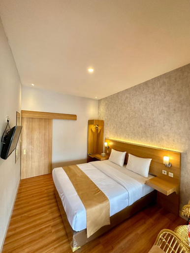 The Panorama Malioboro Hotel - Tap to explore photos