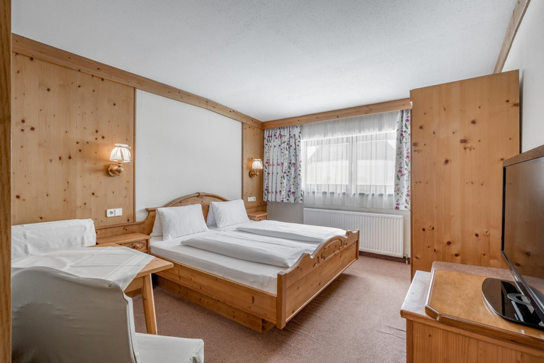 Bedroom 8