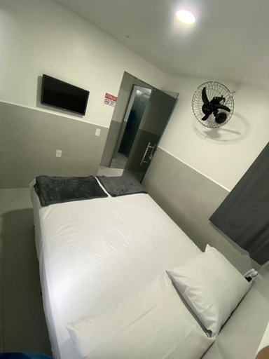 Bedroom 2, Suite com banheiro privativo em Pousada recem construida,a 500mts do patio do forro, Caruaru