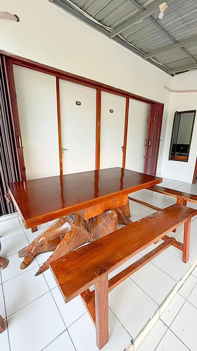 Others 2, Djuragan Kamar Halona, Sleman