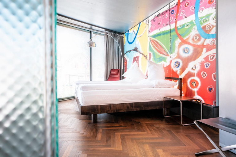 Bedroom 16