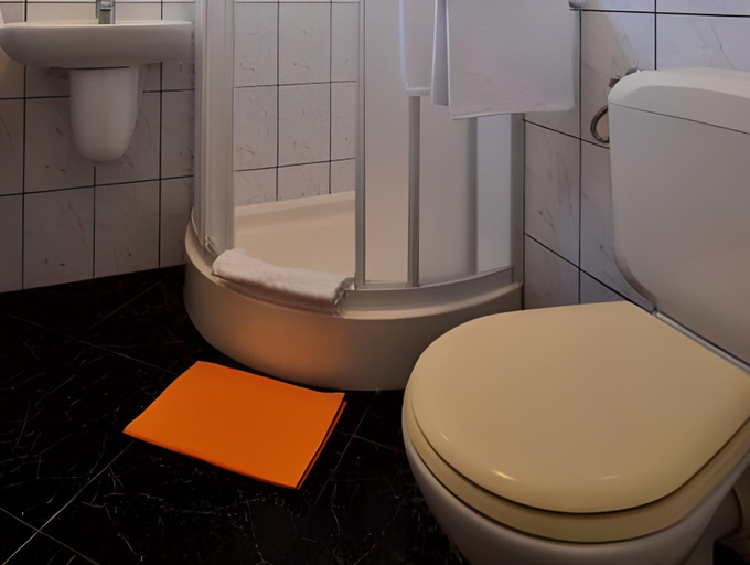 Bathroom 3, Dom Wypoczynkowy Oskar, Puck