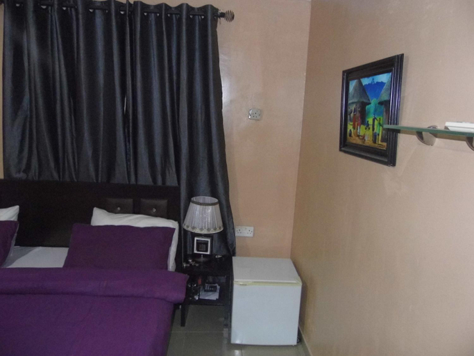 Bedroom 2, StayCation Suites And Apartment, Shomolu