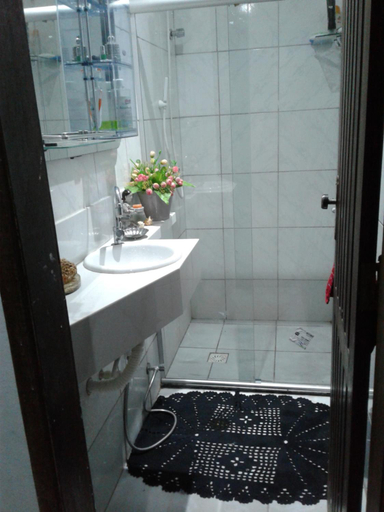 Bathroom 2, CASACOMPART itapua, Salvador