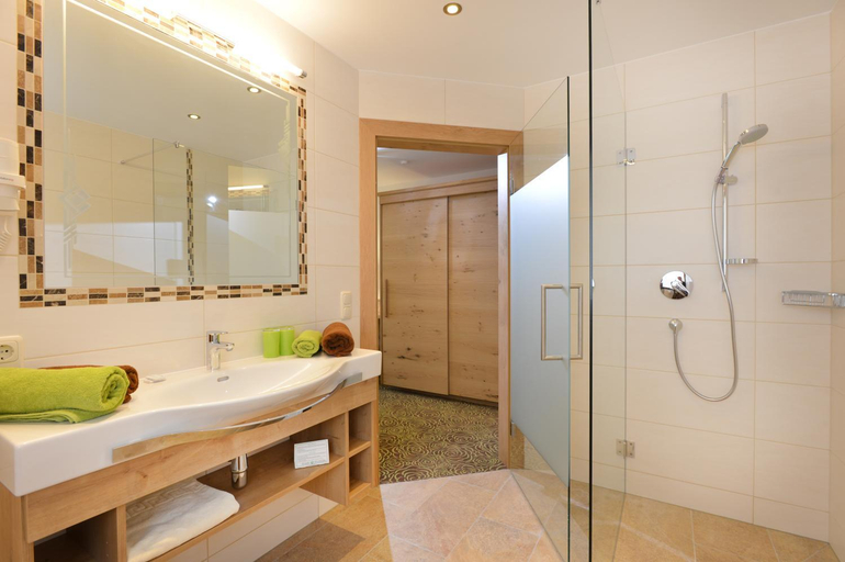 Bathroom 5, Pension Kaisermann, Kufstein