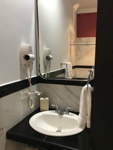 Bathroom, Refugio de la Montana B&B, San Pedro Sula
