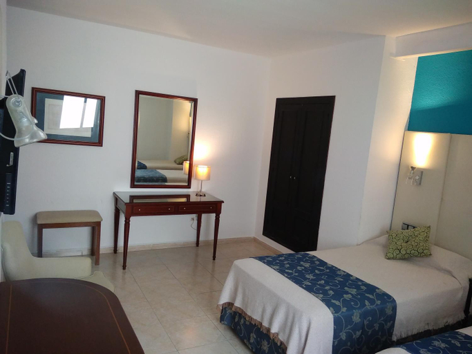 Others 5, Hotel Nuevo Ara, Cáceres