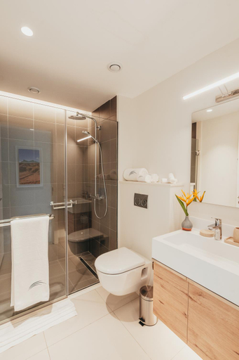 Bathroom 7