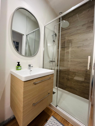 Bathroom 3, La ruche Arrageoise - Parking gratuit - Cozy - Grand lit - Long sejour, Pas-de-Calais