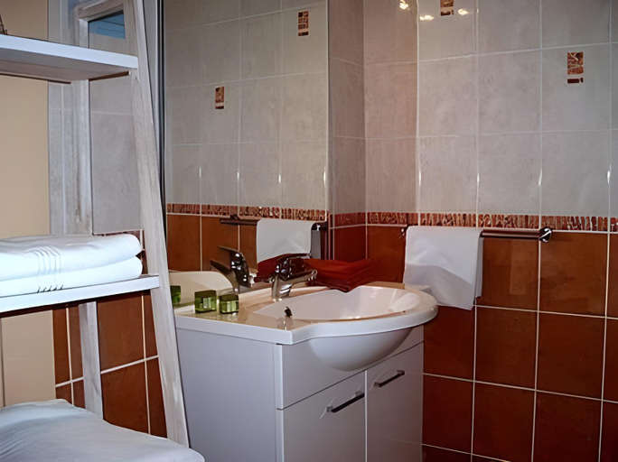 Bathroom 3, Auberge de la Terrasse, Haute-Saône