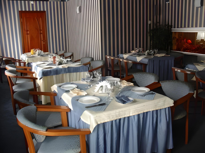 Food & Drinks 2, Motel Medved, Vyborgskiy rayon
