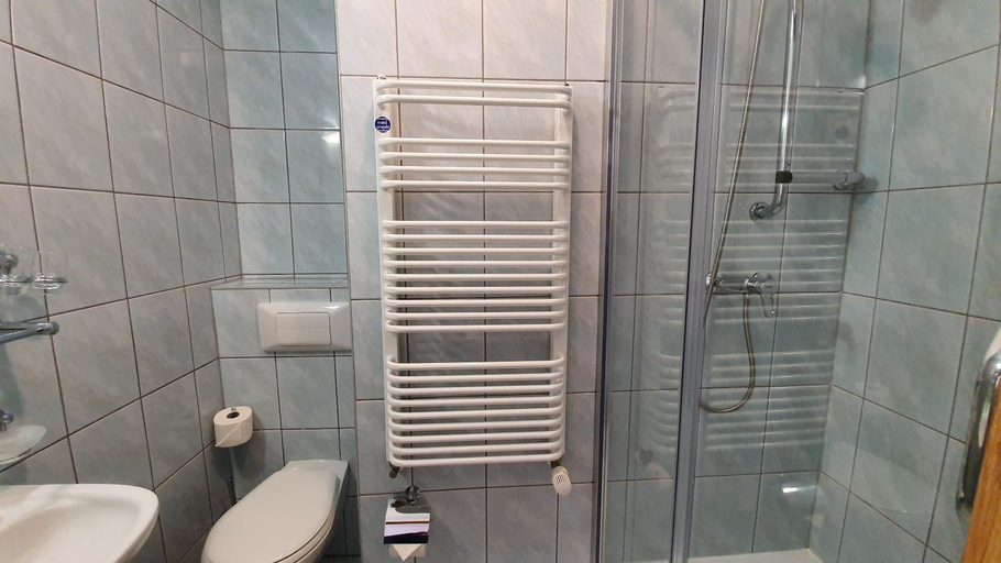 Others 2, Pokoje Goscinne przy kosciele Wang., Jelenia Góra