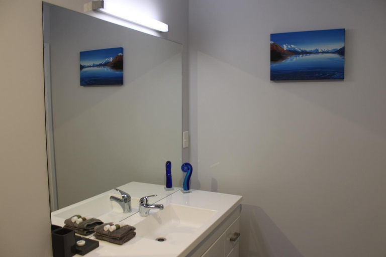 Bathroom 3, The Mackenzie Apartments, Mackenzie