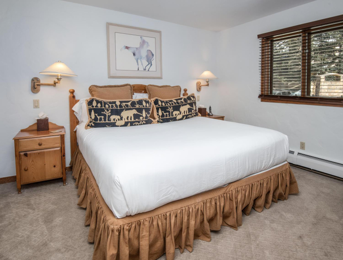 Bedroom 4, Villa Cortina 160, Eagle