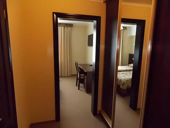Bedroom 3, Галицька Корона, Pustomytivs'kyi