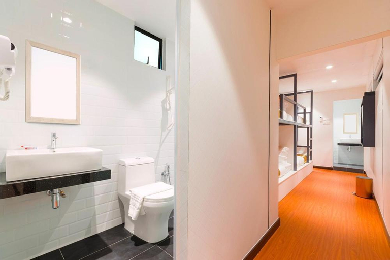 Bathroom 4