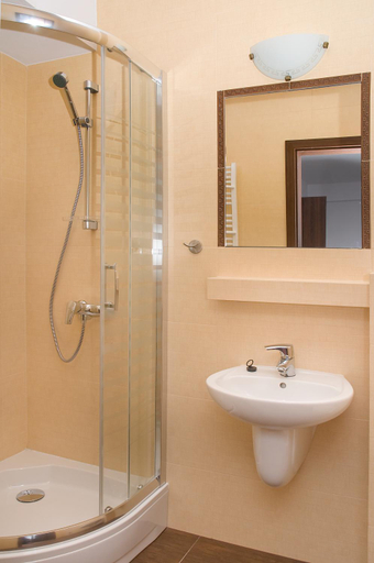 Bathroom 3, Adamar Jastrzebia Gora, Puck